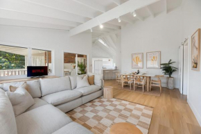 Stylish & Central Coastal Apartment